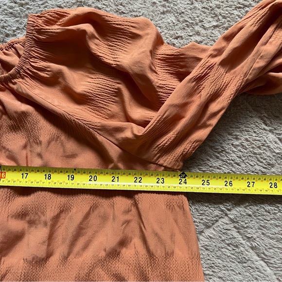 Elizabeth and James Off The Shoulder Boho Blouse Women’s Size M - Picture 6 of 6